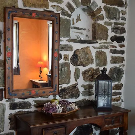 Victoria's Country Apartment *