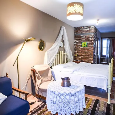 Victoria's Country زاغورا